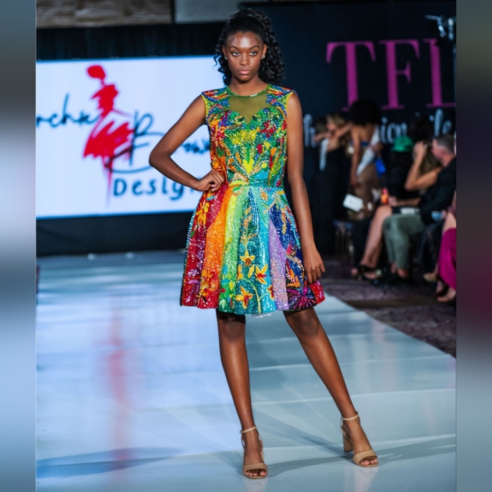 Join Me For The Friendsgiving SHOW. Saturday NOV 22ND 4-6 Pm EST - Picture 3 of 6